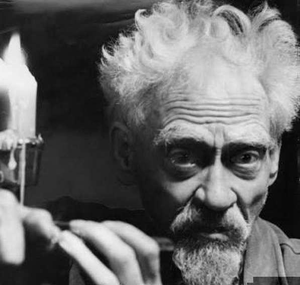 Gerald Gardner, founder of the Gardnerian tradition from which Alexandrian Witchcraft grew.